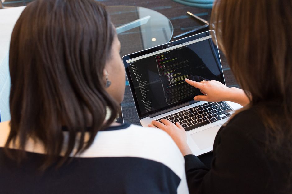 Design-Review mit Feedback zu UX und UI Kriterien